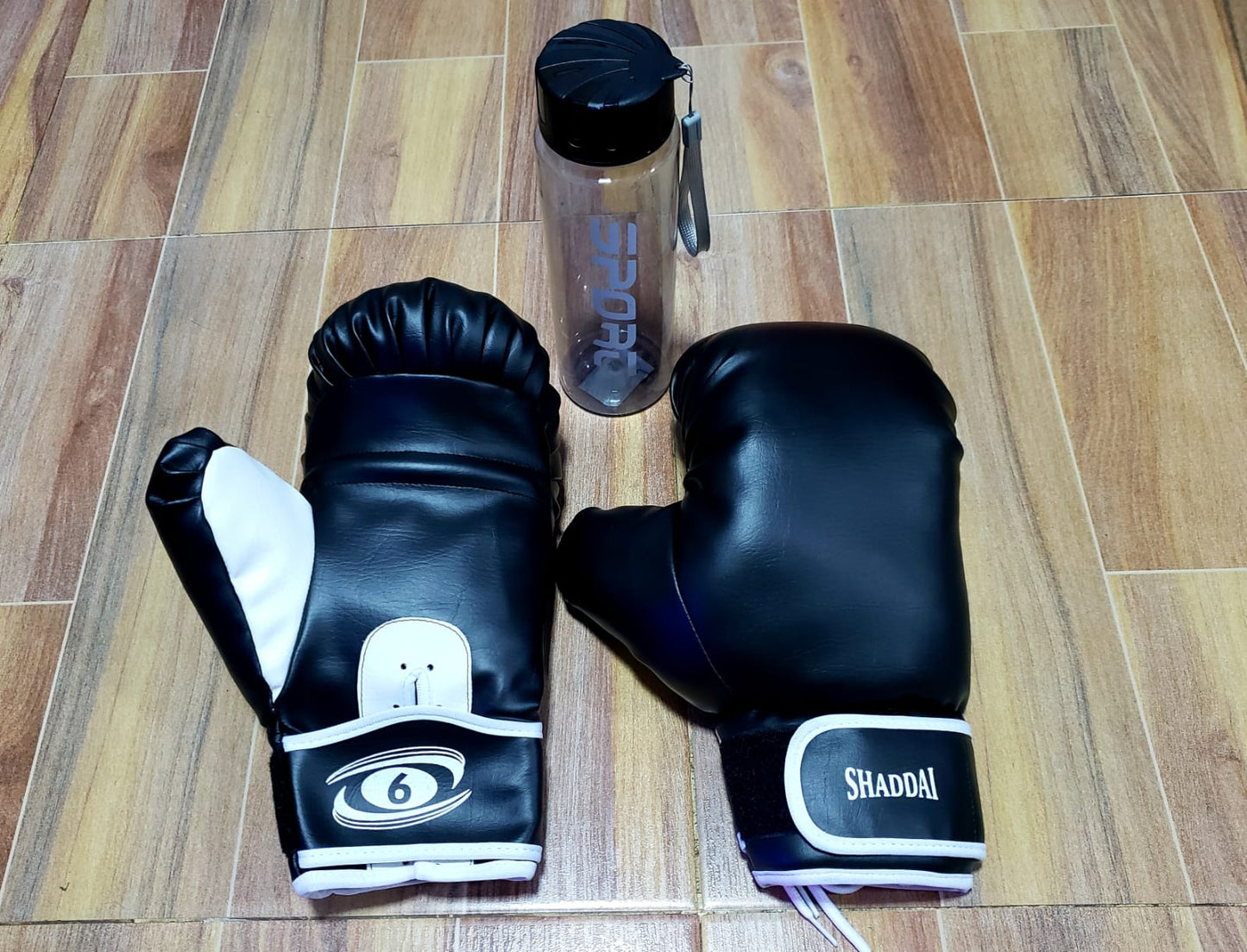 Guantes de boxeo + termo