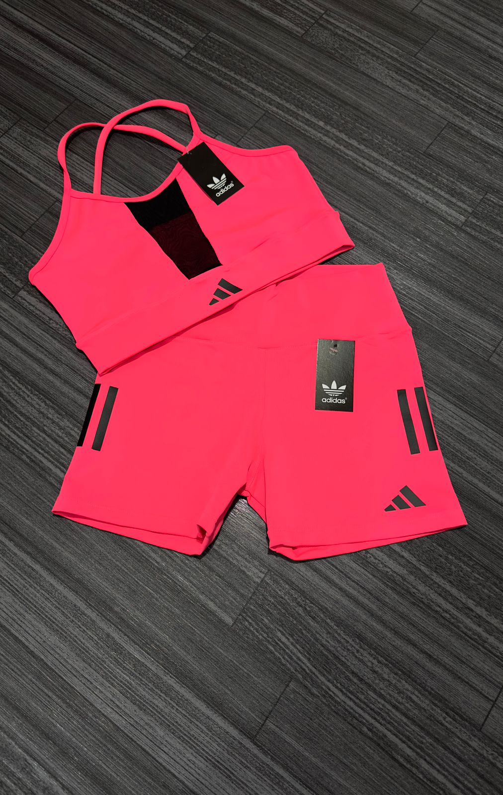🤍 Conjunto Deportivo Dama Adidas – Top & Short de Compresión 🖤