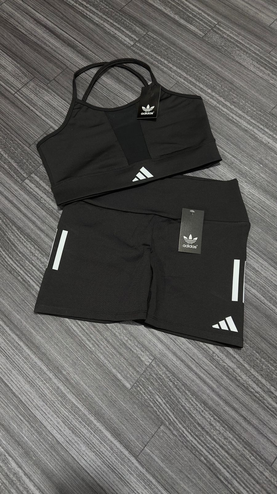 🤍 Conjunto Deportivo Dama Adidas – Top & Short de Compresión 🖤