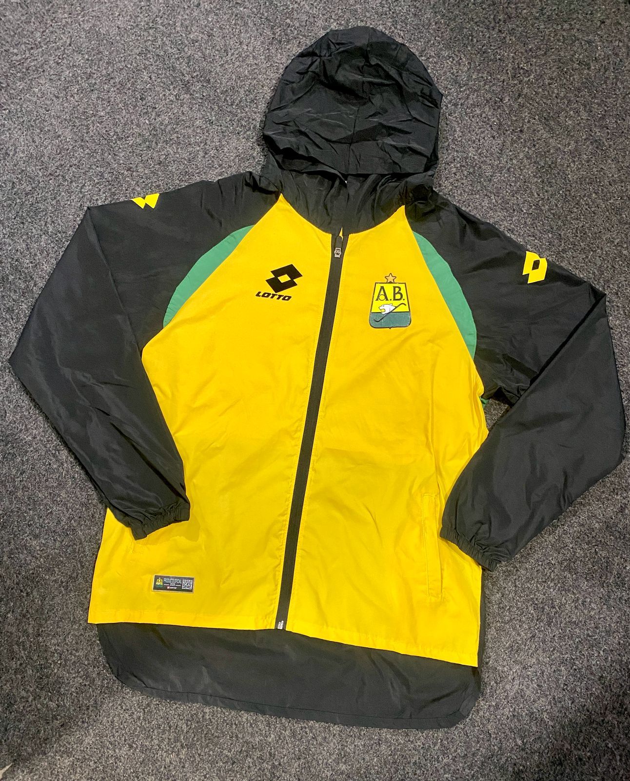 🐆 Chaqueta Rompeviento Atlético Bucaramanga – Lotto Oficial 💛💚🖤