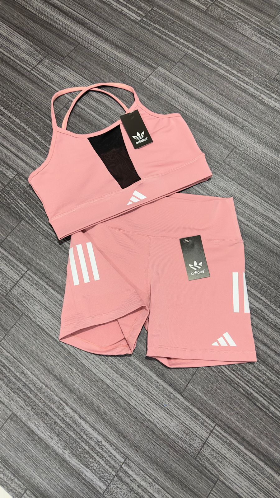 🤍 Conjunto Deportivo Dama Adidas – Top & Short de Compresión 🖤