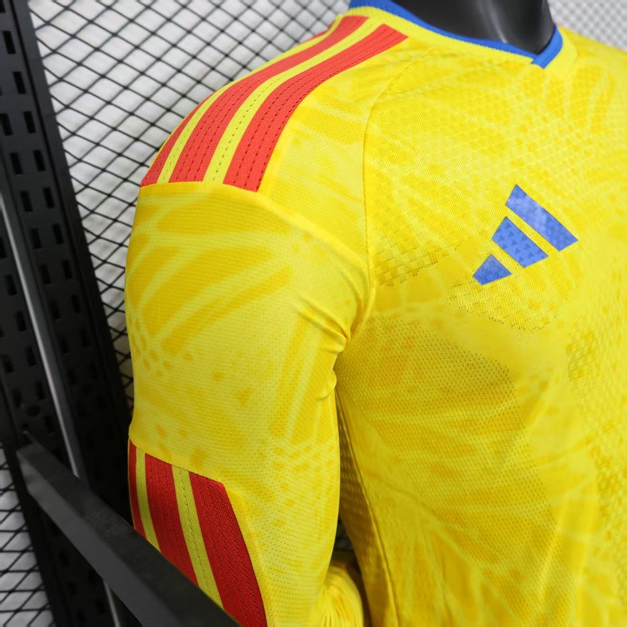 Camiseta Oficial Colombia – Manga Larga Mundial 2024/2025