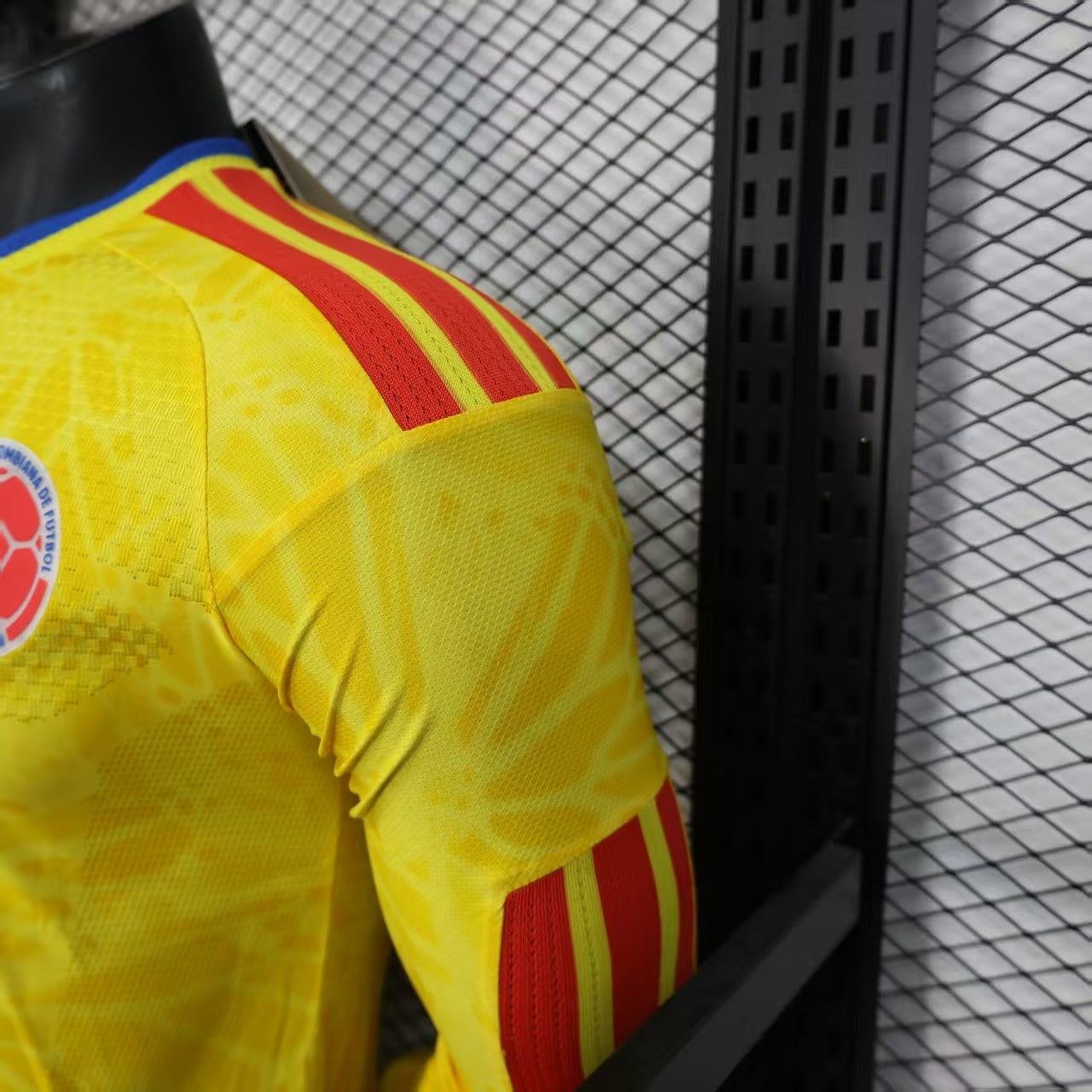 Camiseta Oficial Colombia – Manga Larga Mundial 2024/2025