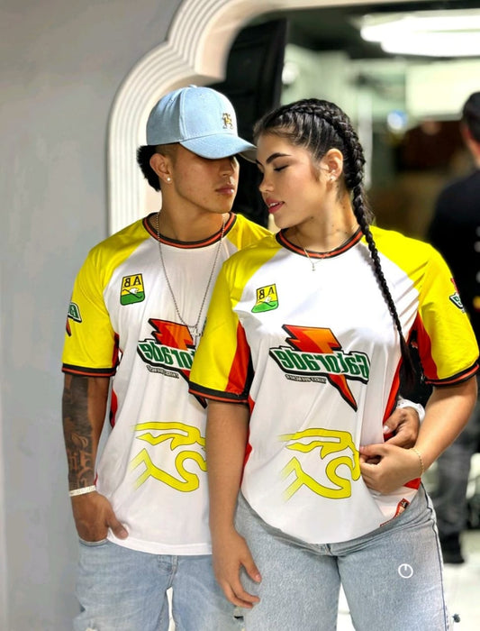 ⚡ Camiseta Blanca Atlético Bucaramanga “Gatorade Edition” – Lotto 💛❤️💚