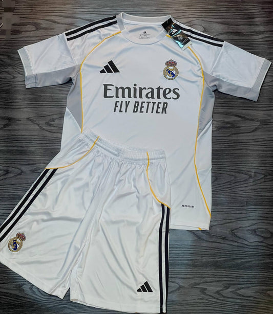 ⚪ Conjunto Real Madrid “Fly Better” – Temporada 2024/2025 👑