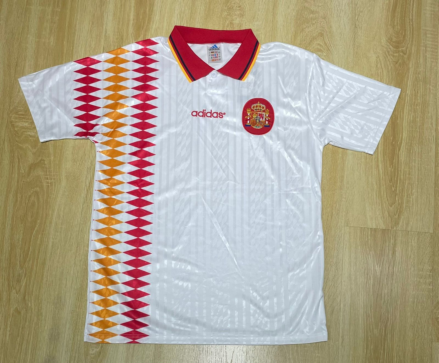 Camiseta Retro Selección de España – Versión Clásica Adidas